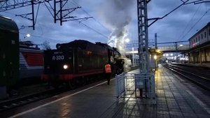 Сапсан и паровоз Л-3313, станция Бологое-Московское