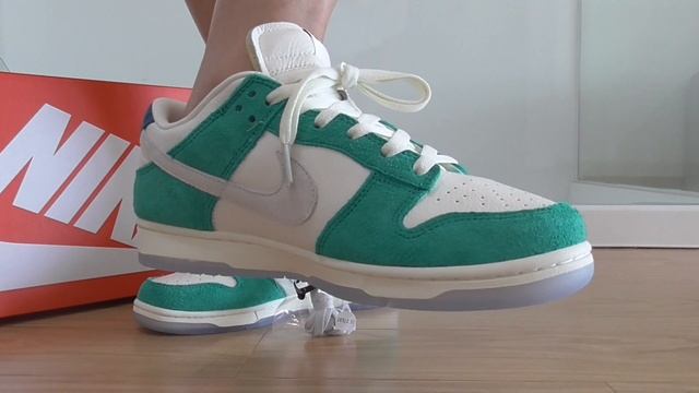 Nike Dunk Low Kasina Neptune Green On Foot Look смотреть онлайн