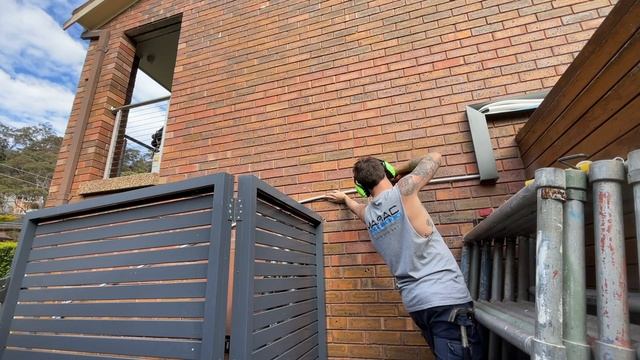 INSTALLING a DAIKIN DUCTLESS MINI SPLIT | AIR CONDITIONER ❄️ смотреть онлайн