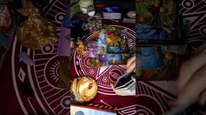 Как поживает ваш враг??? Что задумал, какие пакости??? #таро #таровраг #гаданиеонлайн