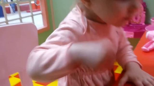 Поездка в Запорожье.Кушаем в Macdonald's.Гуляем в Baby Park.(16.04.2016г.) смотреть онлайн