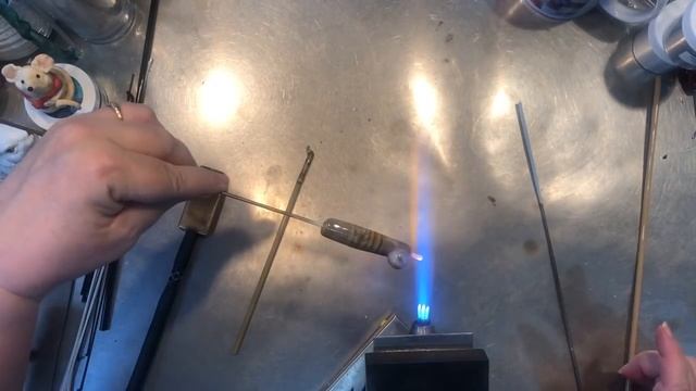 How to Make Sculptural Otter Long Lampwork Beads with Marcy Lamberson