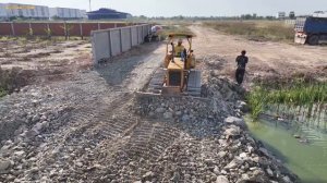 Строительство, засыпка один из прошлых объектов