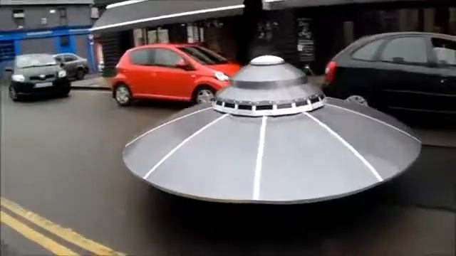 Погоня полицейских за НЛО ))(Видео не мое) смотреть онлайн