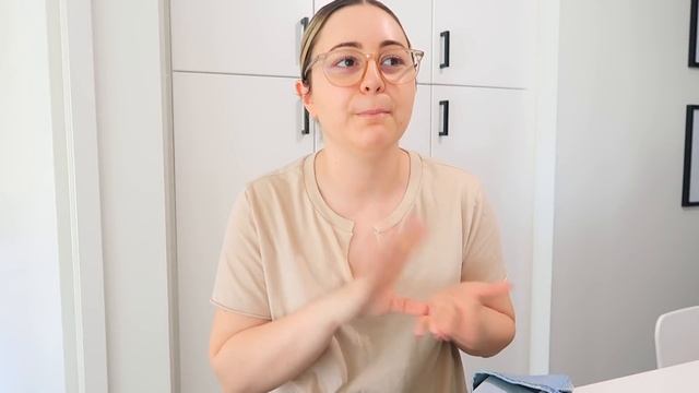 VLOG - First Time At The Mall, Shopping Haul + DIYing My Jeans!