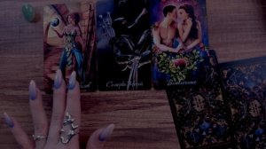 Влияют ли на вас ваши ПРОШЛЫЕ ВОПЛОЩЕНИЯ? Узнайте в Таро раскладе ✨КЕМ ВЫ БЫЛИ В ПРОШЛОЙ ЖИЗНИ?✨