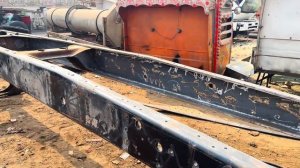 Пакистанские мастера - Опасное дтп с грузовиком Hino, ремонт и реставрация кабины и шасси