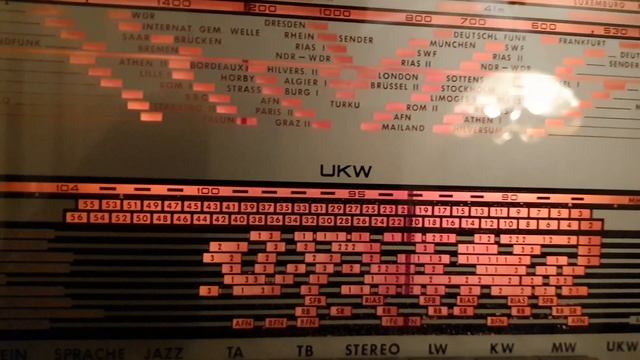 Philips Jupiter 761 Stereo смотреть онлайн