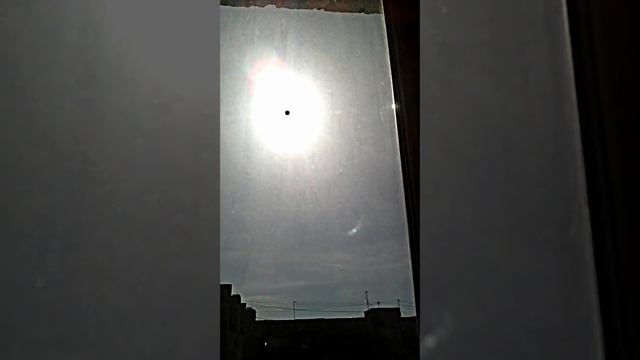 солнечное затмение смотреть онлайн