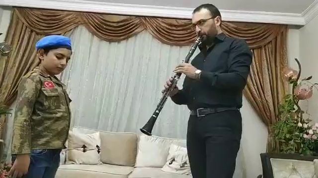 İzmir Marşı. 2020 Cumhuriyet bayramımız anısına. Baba-Oğul amatör deneme.