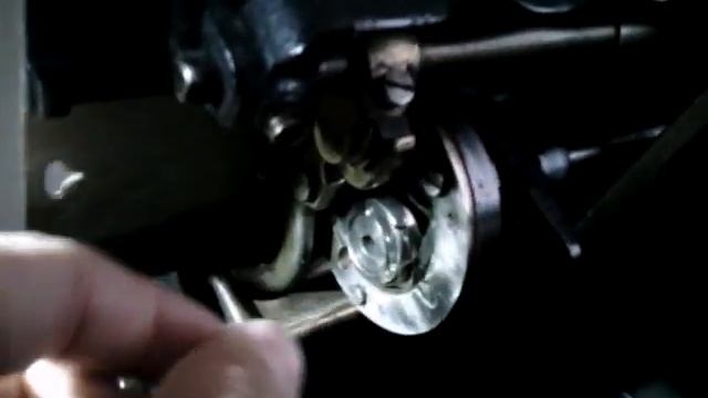 sewing machine Gritzner - bottom coil put in смотреть онлайн