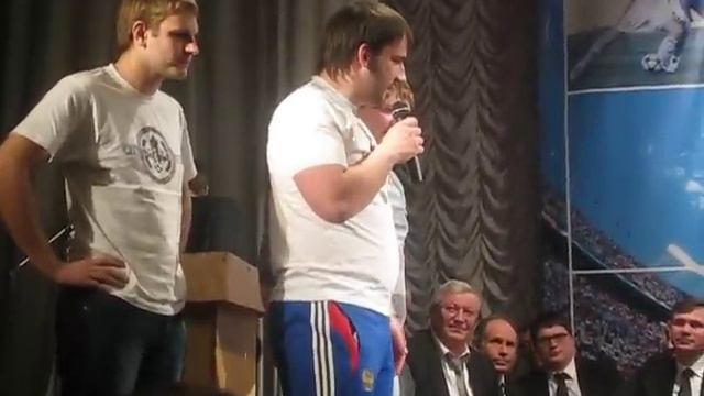 Вручение медалей ФКНН за сезон 2010. Речь фанатов смотреть онлайн