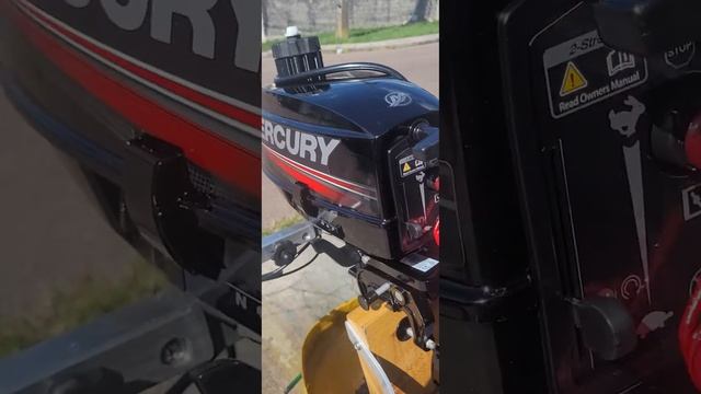 Caiaque Predador com motor Mercury 3.3 hp. смотреть онлайн