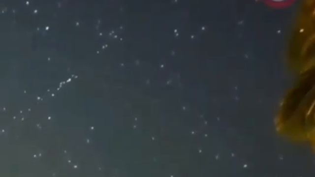 Скопление НЛО над Гонолулу смотреть онлайн