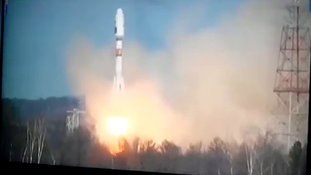 Запуск ракеты в Углегорске 28.04.2016. Вид с кабины. смотреть онлайн