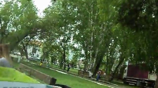 Молодое поколение принимают участие в акции Сохраним планету вместе смотреть онлайн