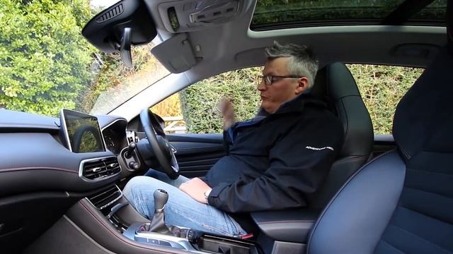 MG HS Review with a Brew смотреть онлайн