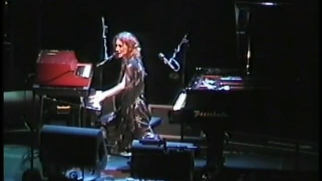 Tori Amos-Riverside.Church-NY-2002 =24-Hey Jupiter смотреть онлайн