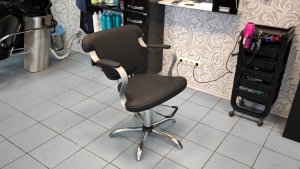 Как самому экокожей перетянуть кресло парикмахера?