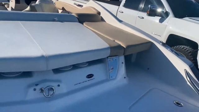 2005 Larson 228 LXI смотреть онлайн