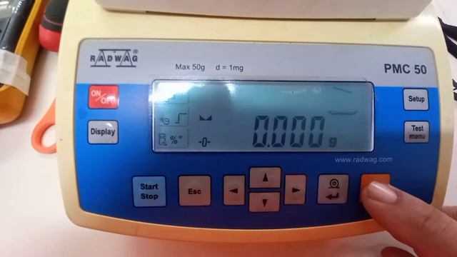 Ajuste Analizador de Humedad, Radwag modelo MPC 50 Weight Scale Calibration смотреть онлайн