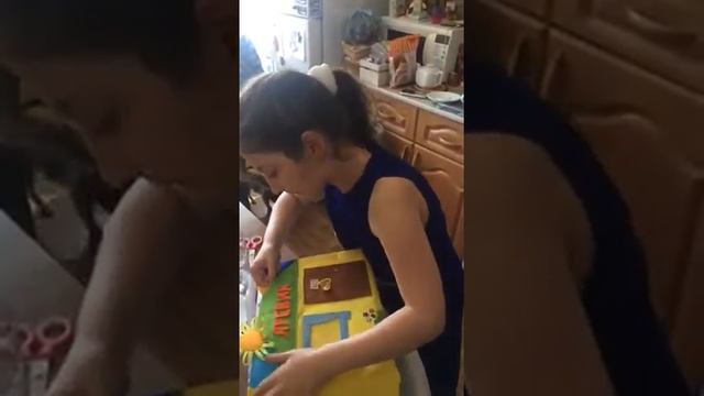 Аревичка получила посылку с книгой на день рождения смотреть онлайн