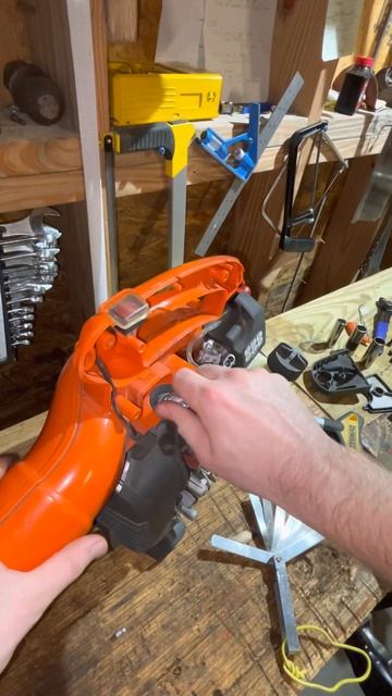 Husqvarna Sparkplug Removal #shorts #engine смотреть онлайн