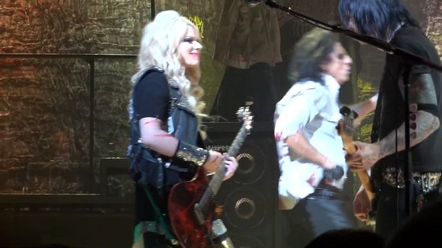 Alice Cooper - I'll Bite Your Face Off (12/9/2011) Merrillville, IN