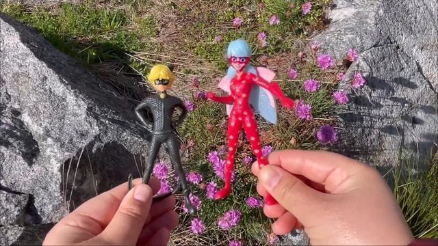 Kinder surprise maxi Miraculous ladybug 🐞 compilation/ full collection/ Asmr