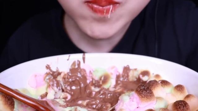 МУКБАНГ АСМР МОРОЖЕННОГО с ПЕЧЕНЬЕМ