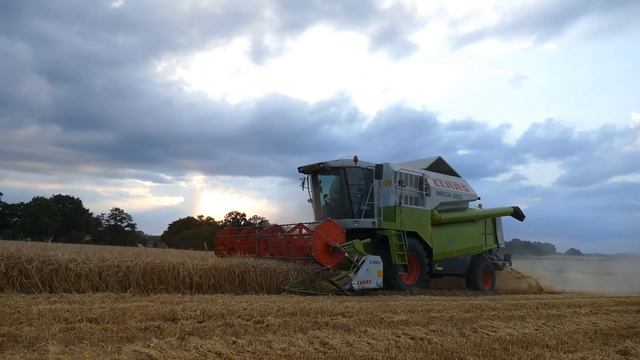 gerst dorsen/ barley harvest/ claas mega 350 смотреть онлайн