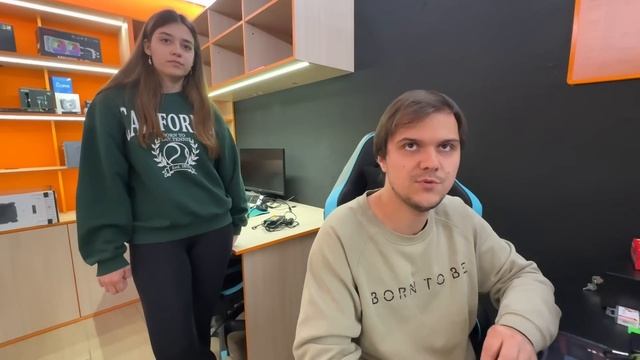 4 заказа в день. Плохой отзыв. Первые пробежки Никиты и Карины! 🏃 смотреть онлайн