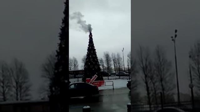 Очередной пожар на рынке Садавод... ЁЛКА ГОРИТ... смотреть онлайн