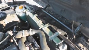 Радиатор от волги на BMW Ставим радиатор Газ 31105 (волга) на BMW 520i (кузов e34) Работает.