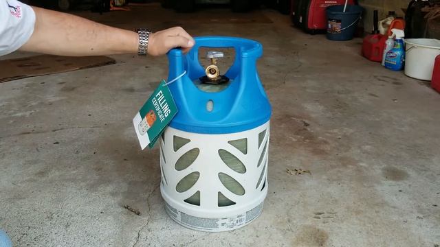 17lb Capacity Lightweight Composite Propane / LPG Tank / Cylinder by Viking - Review смотреть онлайн