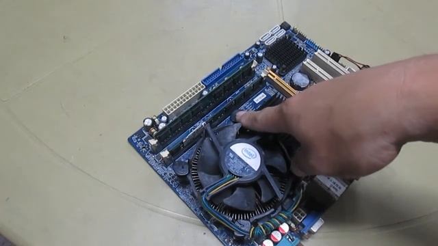 Intel Heat Sink смотреть онлайн