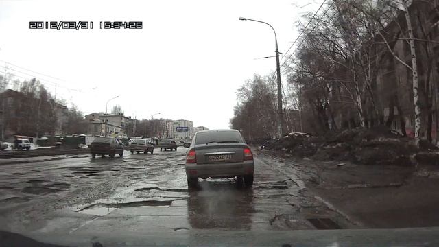 Видеорегистратор ARIA AVR 807 - дневная съёмка - 2.MOV смотреть онлайн