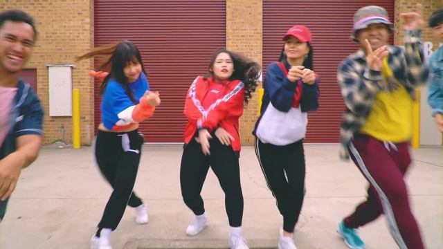 Bruno Mars - Finesse (Remix) Ft. Cardi B | CHELLI CHOREOGRAPHY смотреть онлайн