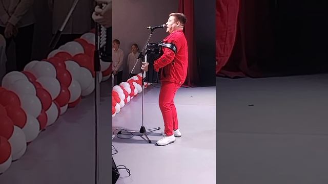 САМОЕ УЛЁТНОЕ ВЫСТУПЛЕНИЕ АККОРДЕОНИСТА!!! AKBOYS ПАВЕЛ ЕГОРОВ ЖЖЁТ!!!