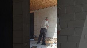 Шлифовка стен из камня