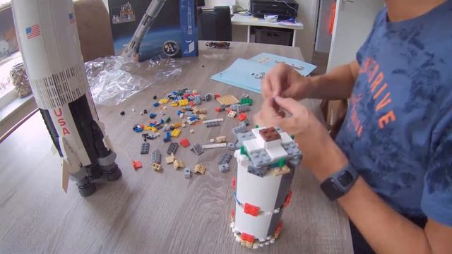 Lego Saturn V смотреть онлайн