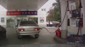 НЕМНОГО ПОЗИТИВА))) ДЕВУШКА НА АЗС