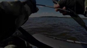 Рыбалка с лодки на джиг,волна ветер но мы не сдаемся