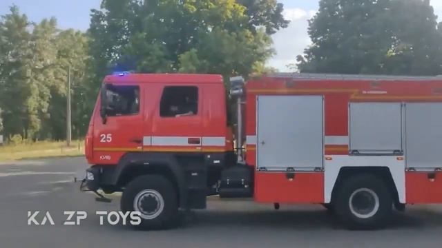 Membersihkan mainan bebek angsa ayam mobil balap kereta cepat truk molen moto gp topeng hantu momo