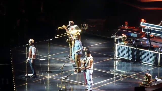 Bruno Mars - Runaway Baby - NIA Birmingham смотреть онлайн