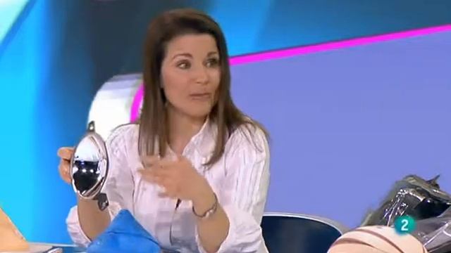 ¿Qué comparten un queso de tetilla, un faro de coche, un anillo, el balón de rugby y un cometa? смотреть онлайн