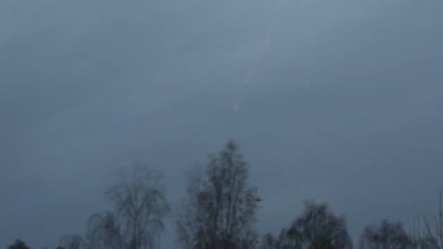 Неопознанные летающий объект над Ригой (2012.10.27) смотреть онлайн