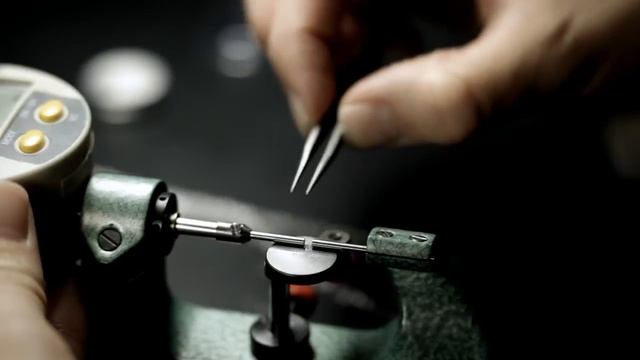 How Dior makes the Blanche VIII watch for women смотреть онлайн