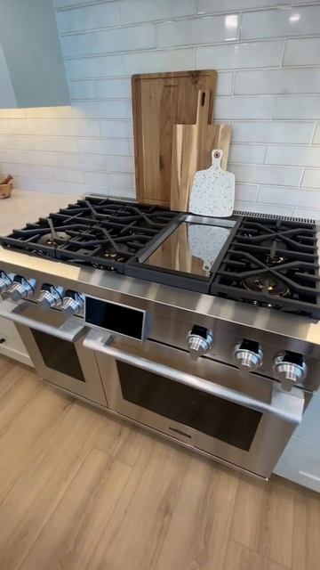 I'm obsessed with the LG Signature Line range, even though I'm not much of a cook! Judy Kostrencich смотреть онлайн