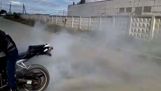 Сожгли старую покрышку смотреть онлайн